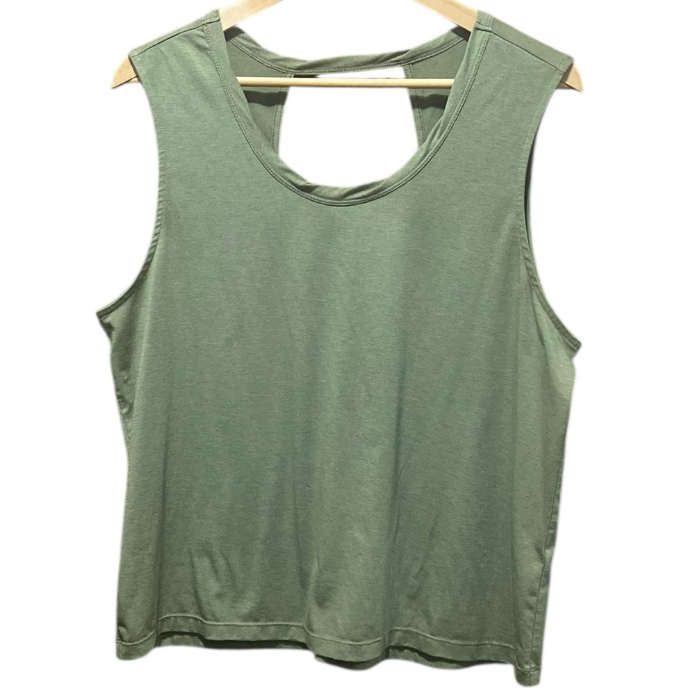 Title Nine Green Cut Out Back Twist Neckline‎ Tank Top Size XL
